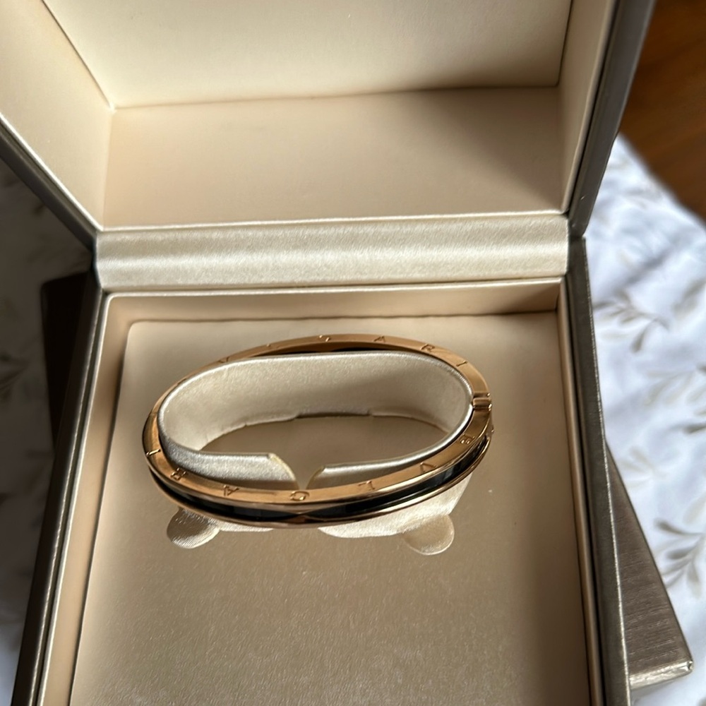 Bvlgari
18K Ceramic B.Zero1 Bangle Bracelet